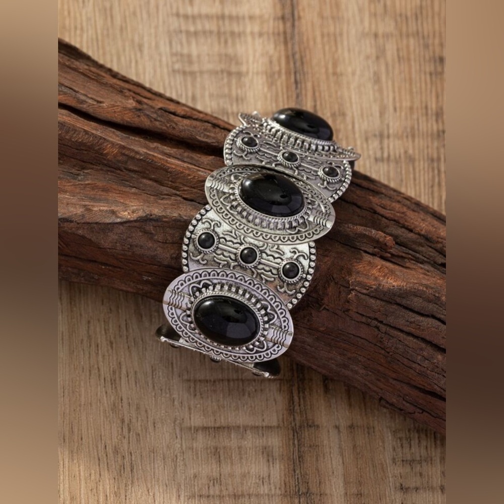 Silver Tone and Black Stretchy‎ Bracelet